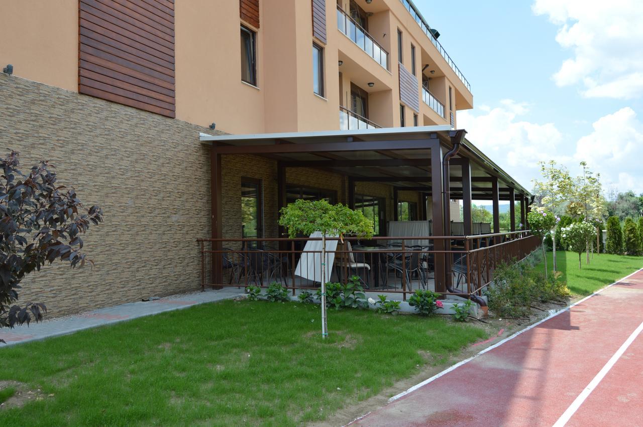 Camp And Pool Hotel Kranevo Exterior photo